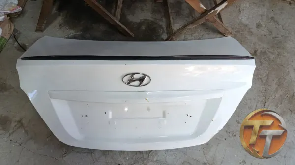 Hyundai Accent Blue bagaj kapağı