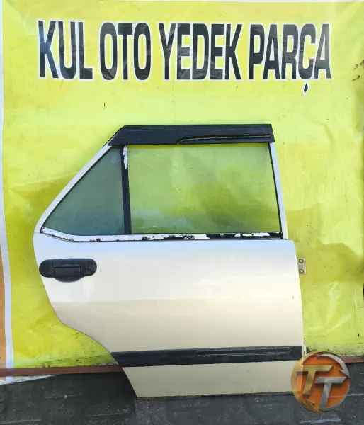 Tofaş Şahin Doğan sağ arka dolu  hatasız kapı