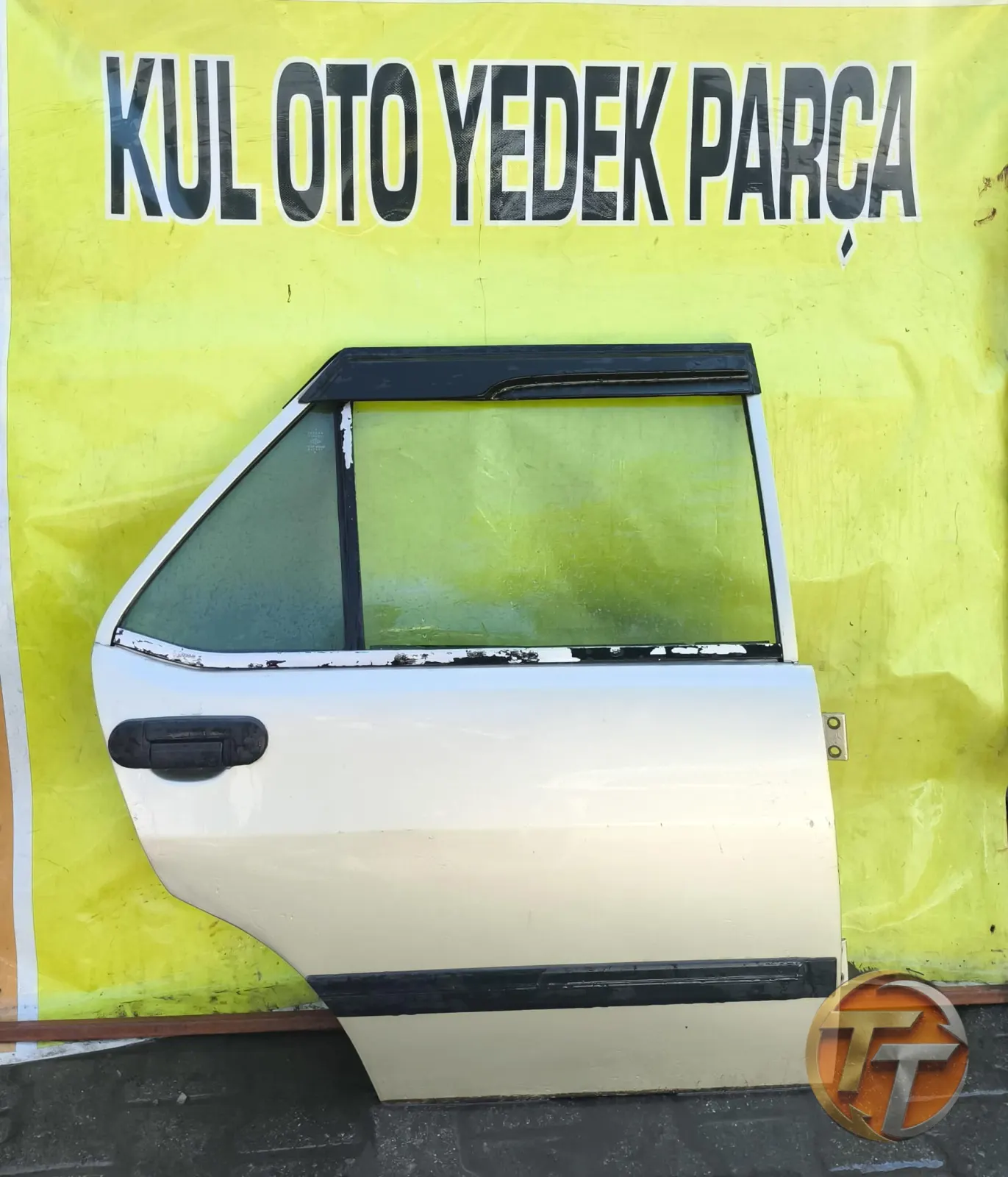 Tofaş Şahin Doğan sağ arka dolu  hatasız kapı