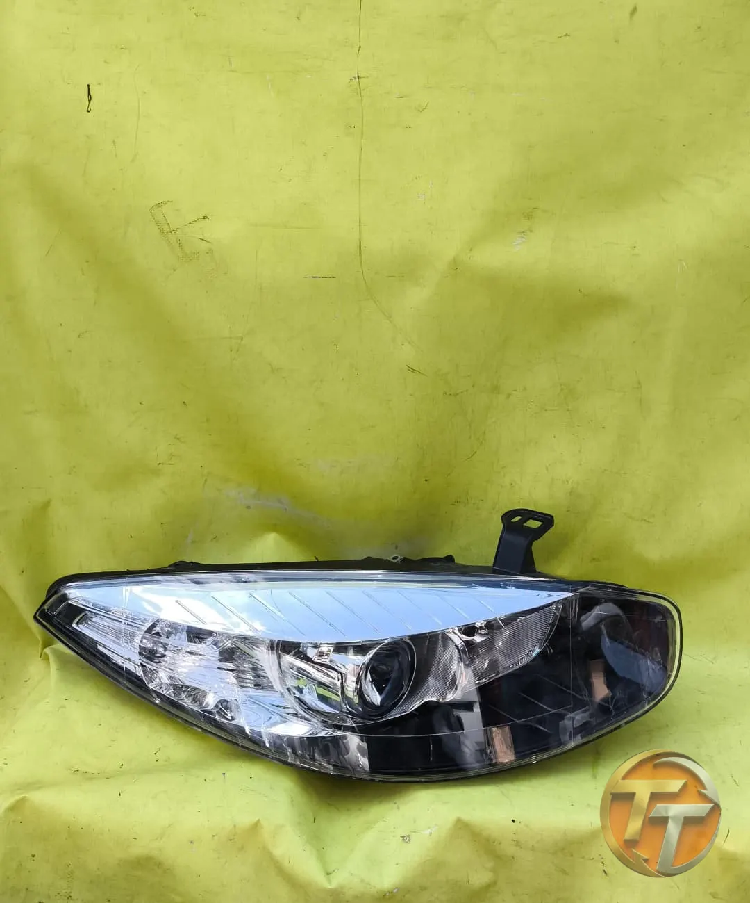 Renault Fluence mercekli sağ far