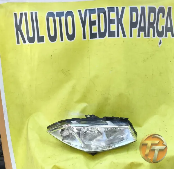 Renault Megane 2 merceksiz sağ sıfır far