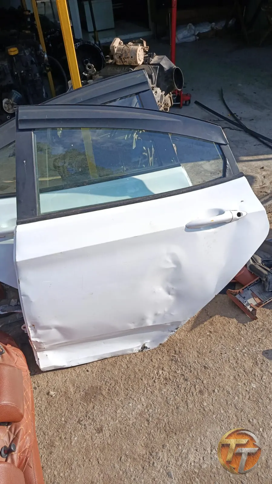 Hyundai Accent Blue sol arka kapı