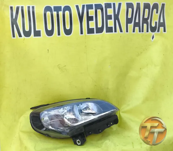 15 23 model Fiat Doblo sağ far
