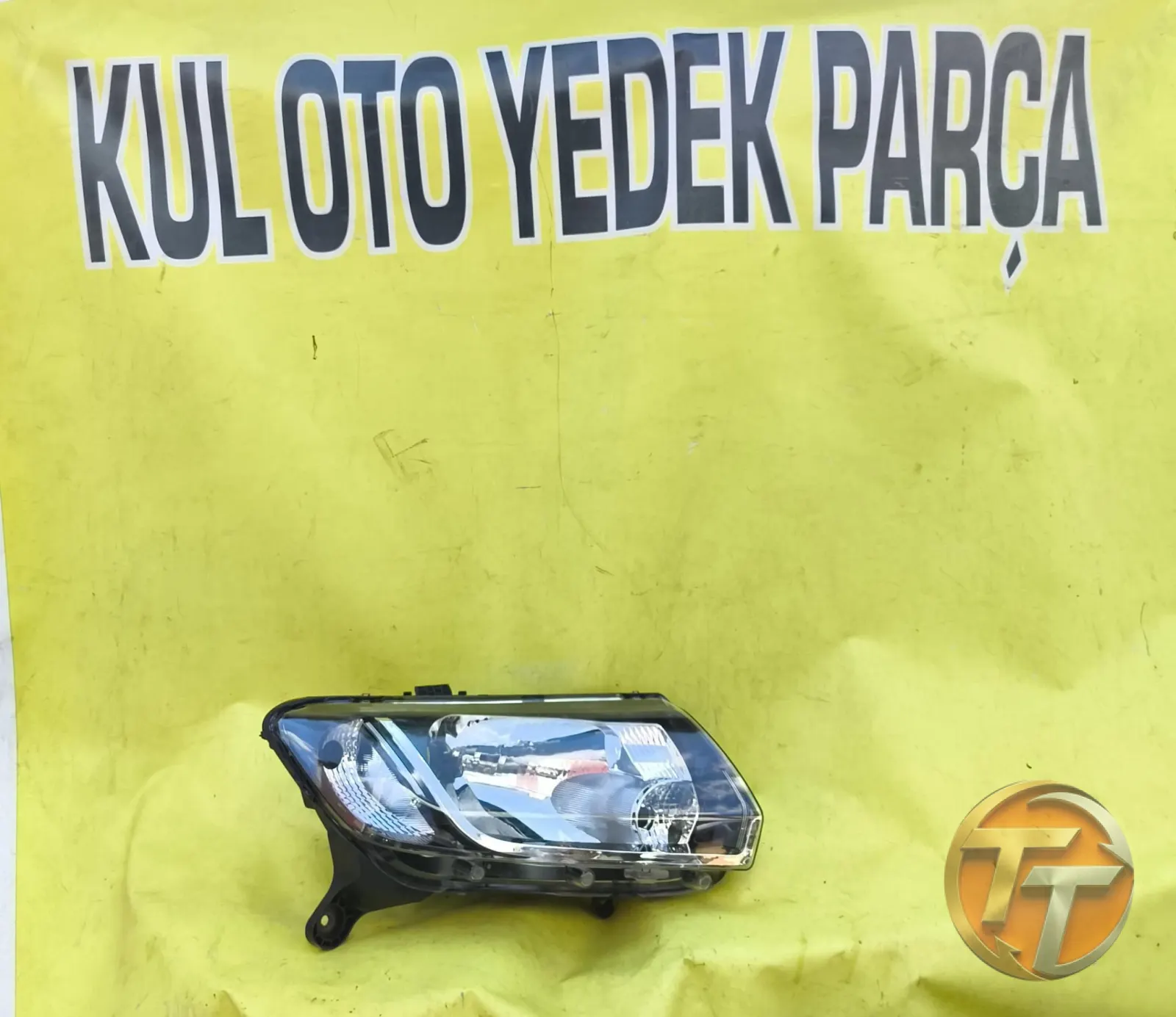 Dacia Sandero sağ far