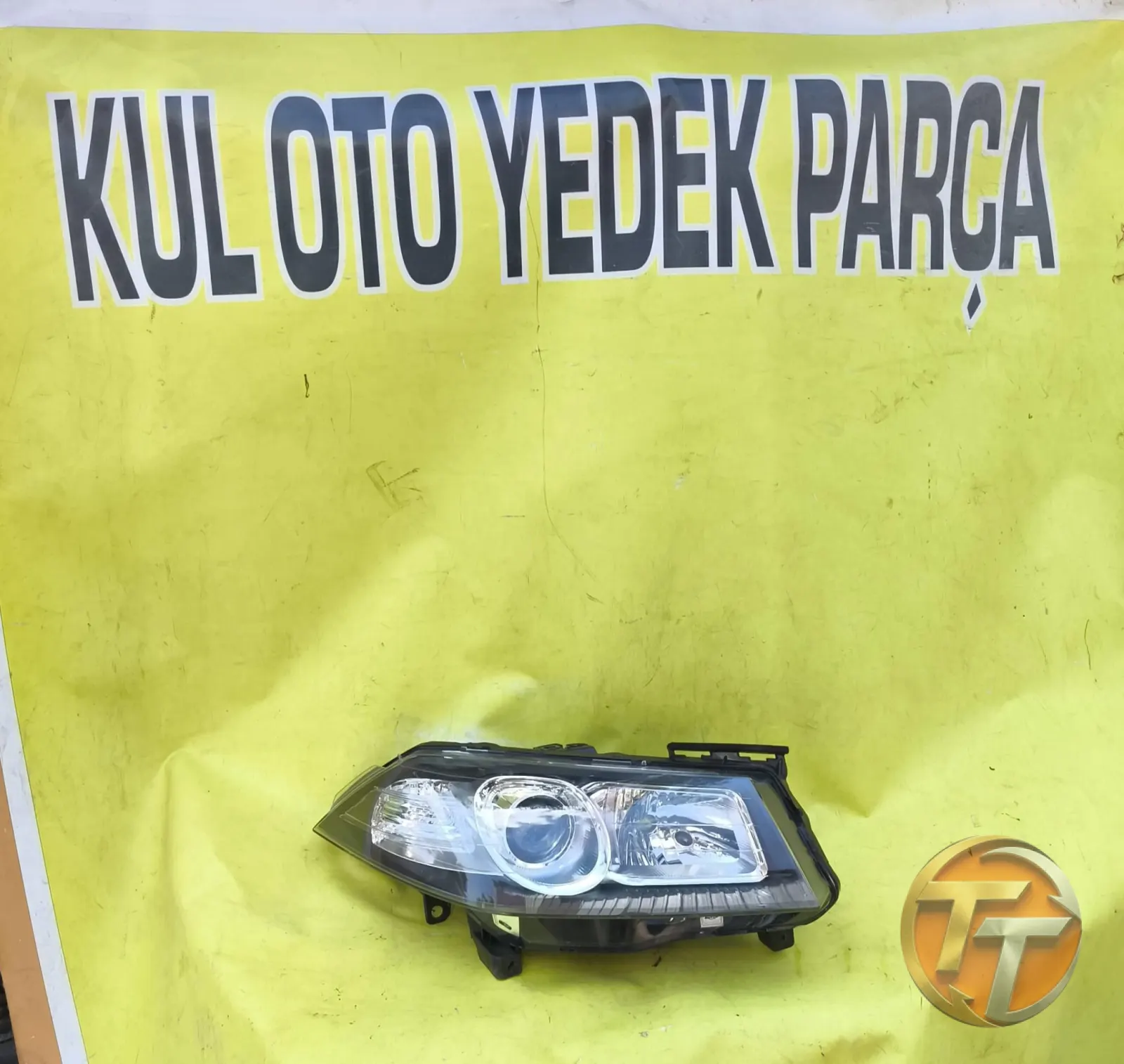 Renault Megane 2 siyah mercekli sağ far