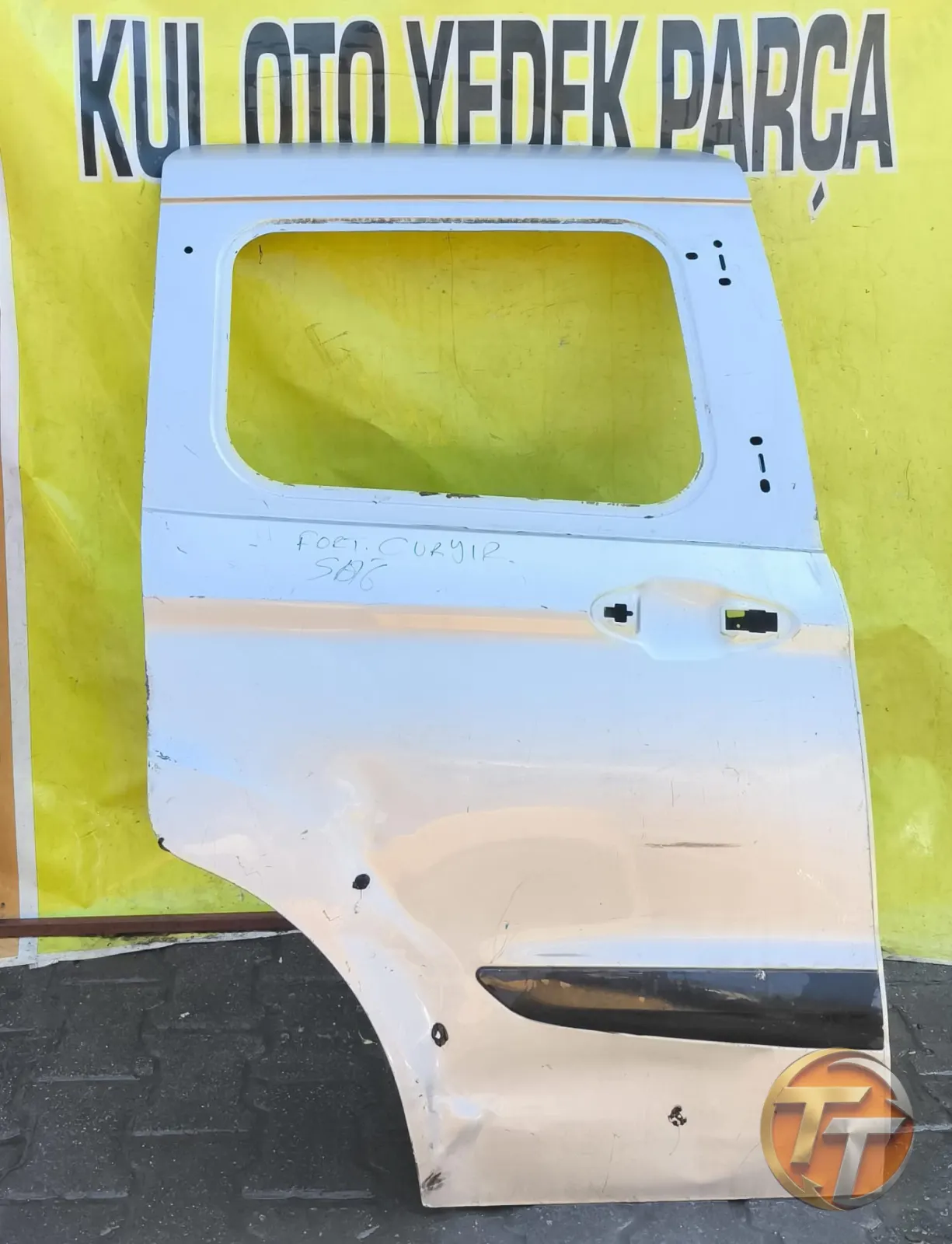 Ford Tourneo courier sağ arka kapı