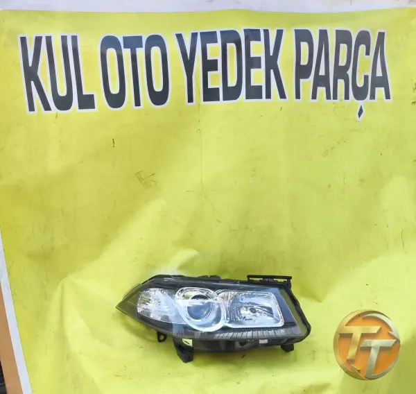 Renault Megane 2 siyah mercekli sağ far