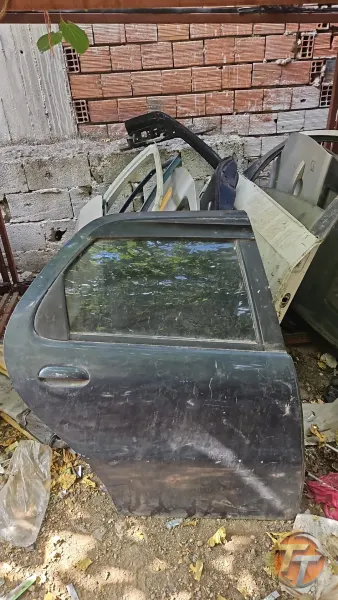 Fiat Palio sağ arka kapı