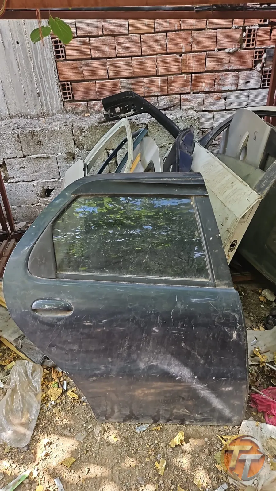 Fiat Palio sağ arka kapı