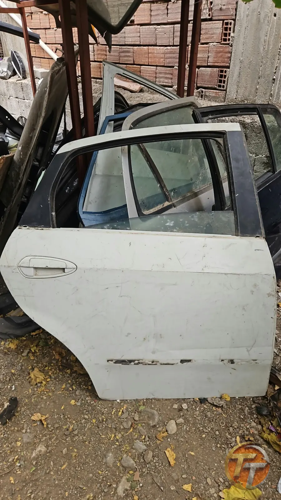 Fiat Linea sağ arka kapı