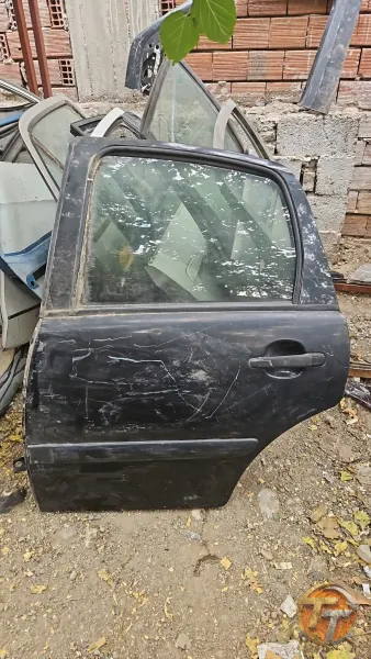 Citroen C3 sol arka kapı