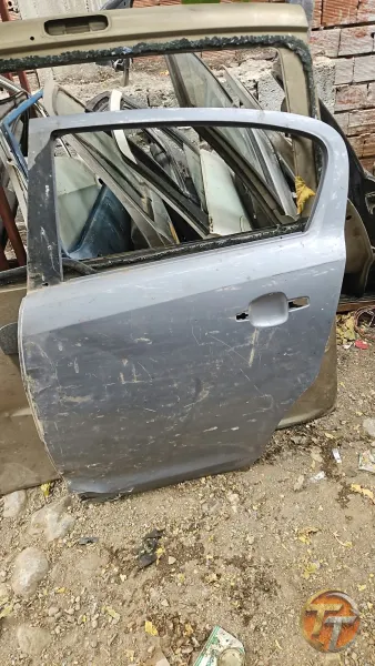Opel Corsa D sol arka kapı direği