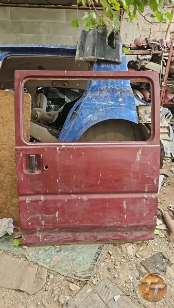 Mitsubishi L300 sol sürgülü kapı