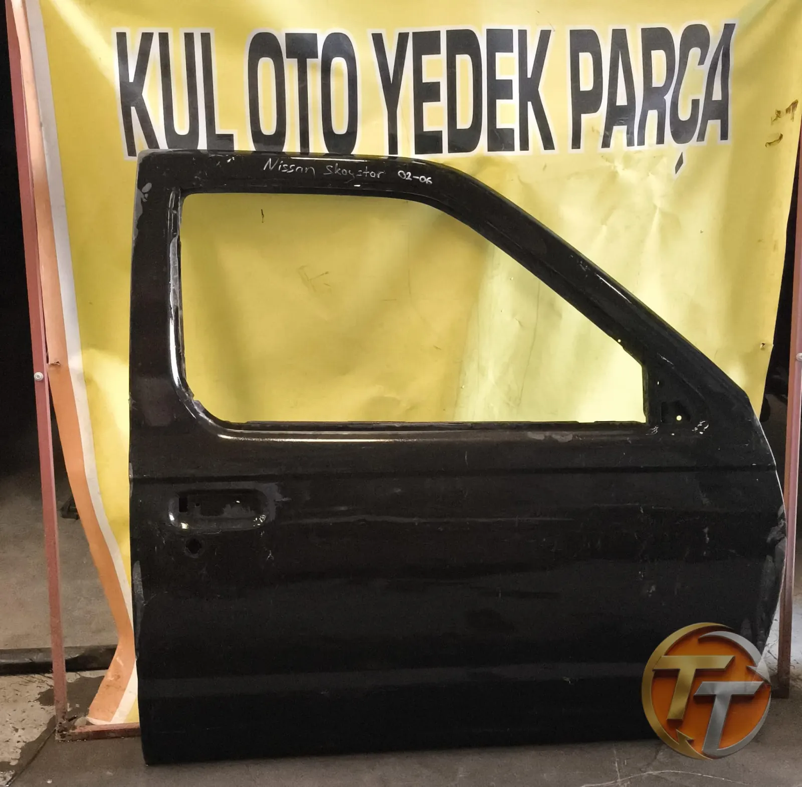 2002 2006 model Nissan skystar sağ ön kapı