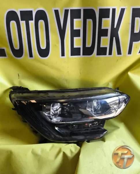 Renault Megane 4 sağ led ve mercekli hatasız sıfır far