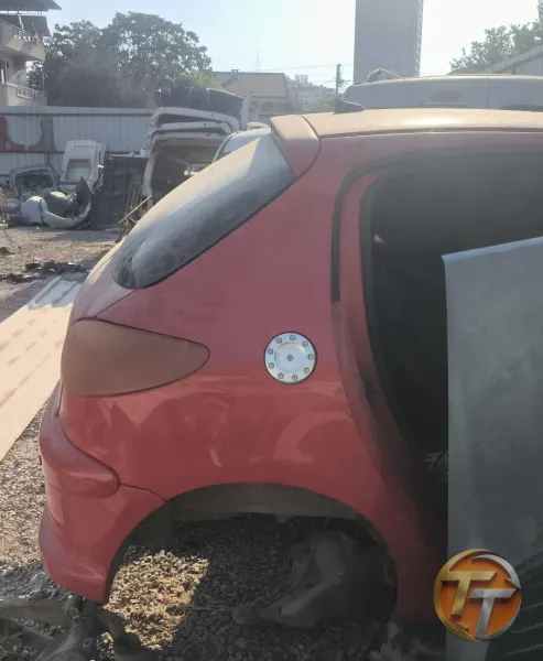 Peugeot 206 sağ arka kesme çamurluk