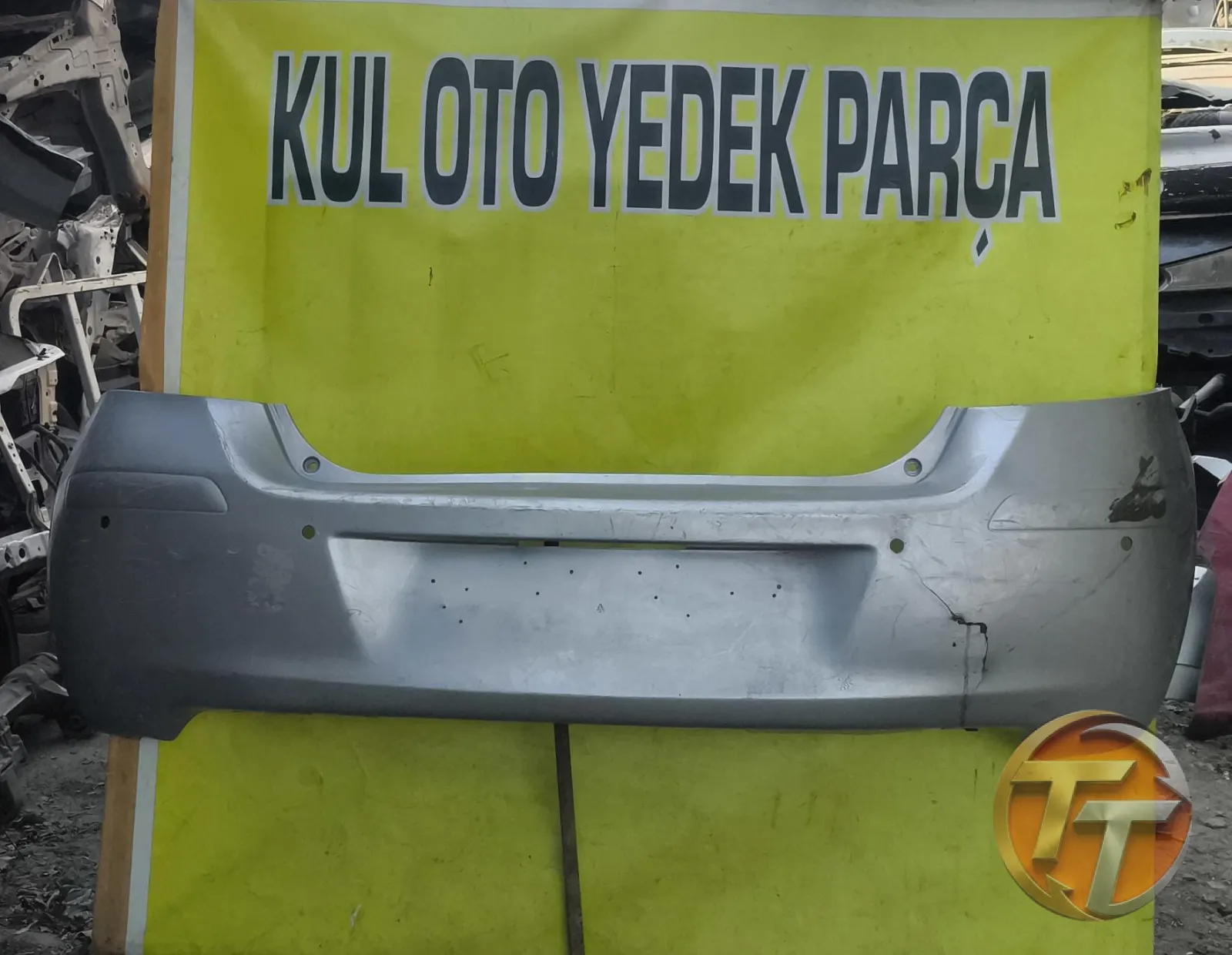09.12 model Toyota Yaris arka tampon