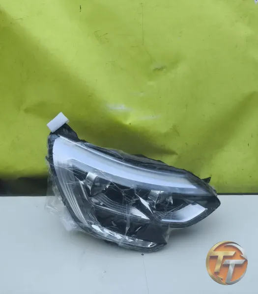 Renault Megane 4 mercek ücretli nikelajlı sağ far