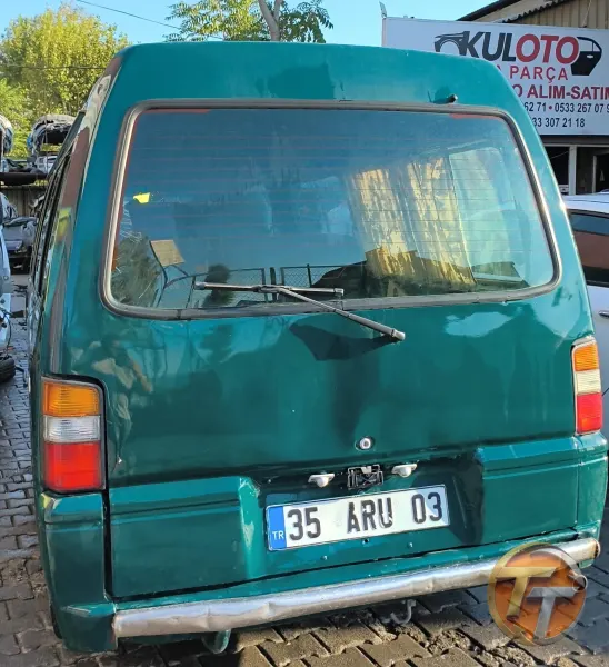 2000 model Mitsubishi l300 arka bagaj kapağı