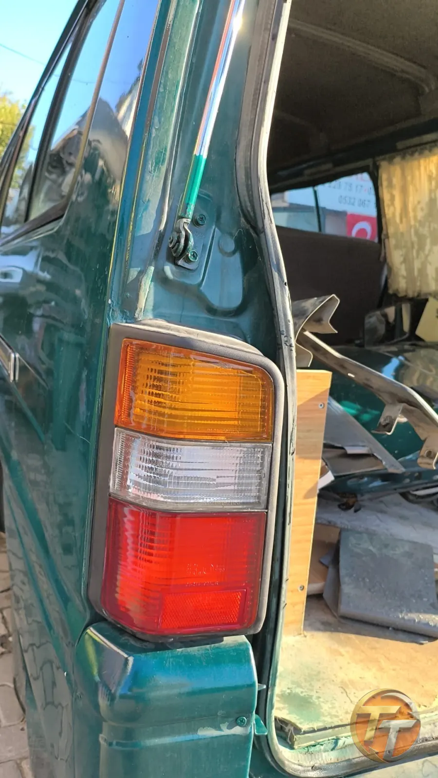 2000 model Mitsubishi l300 sol arka stop