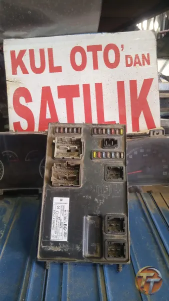 2008 model Ford Transit orjinal Sigorta kutusu