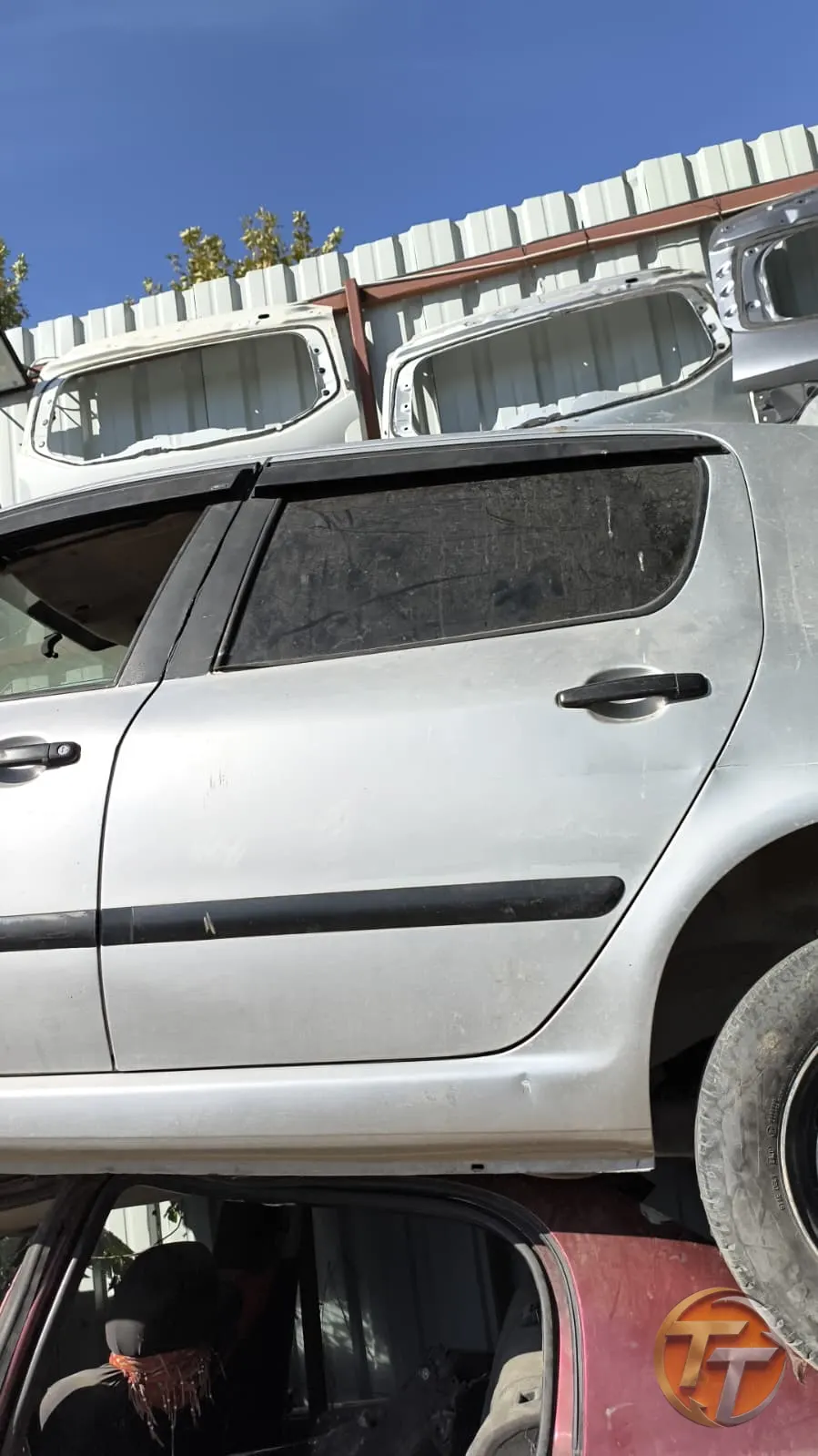 Peugeot 307 2004 model sol arka kapı