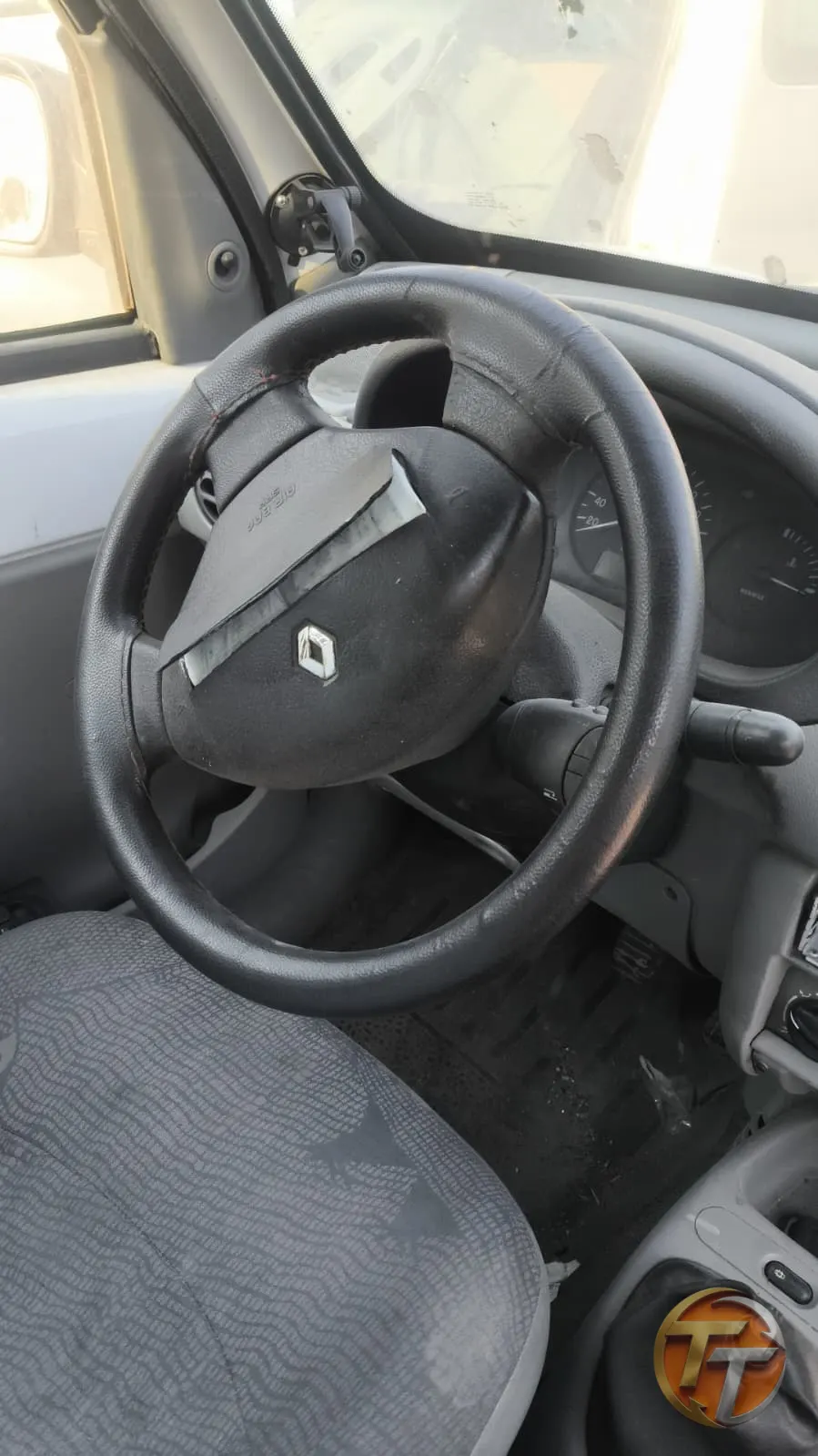 2002 model Renault Kangoo direksiyon simidi