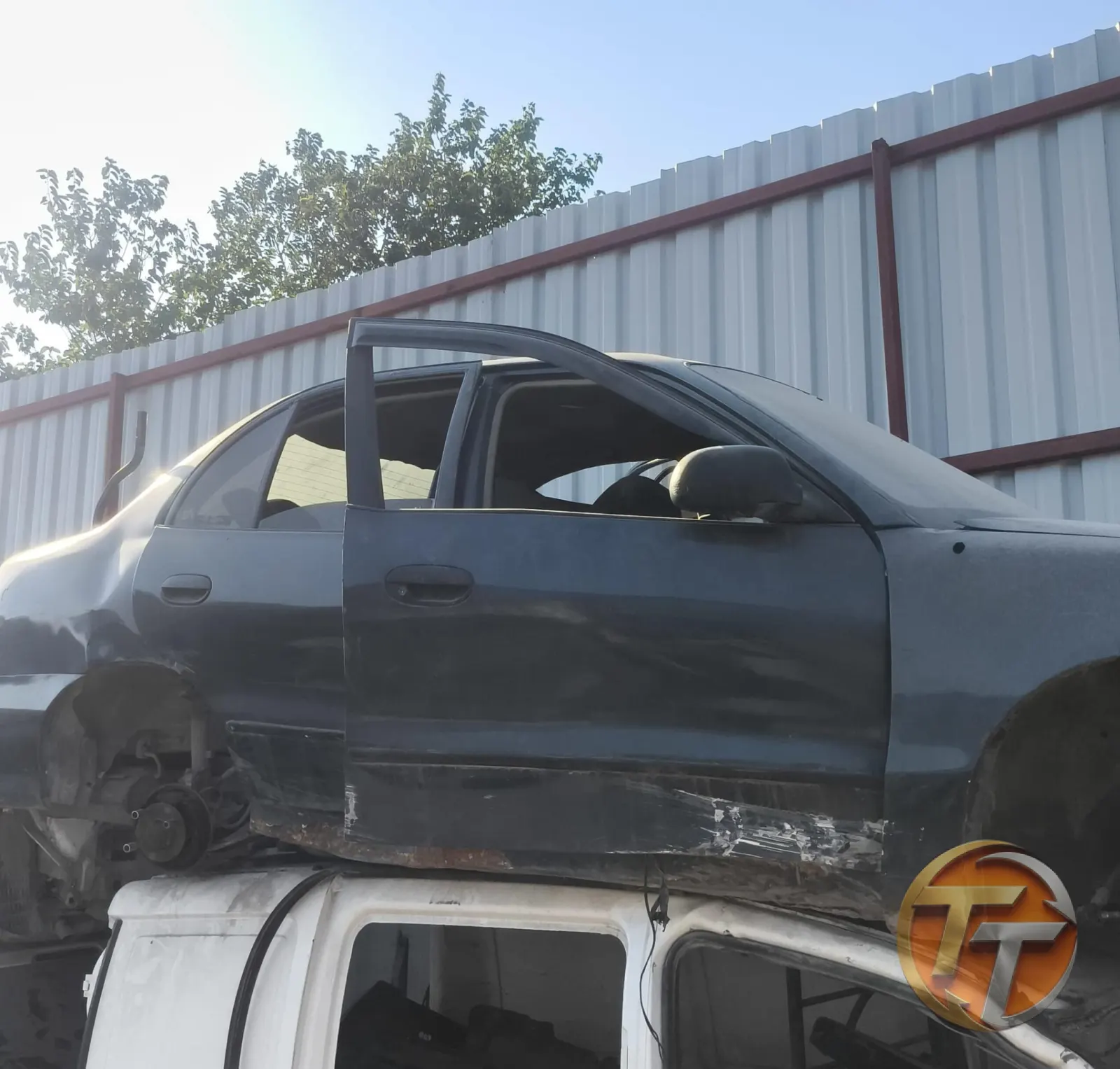 98 model Hyundai Accent yumurta kasa sağ ön kapı
