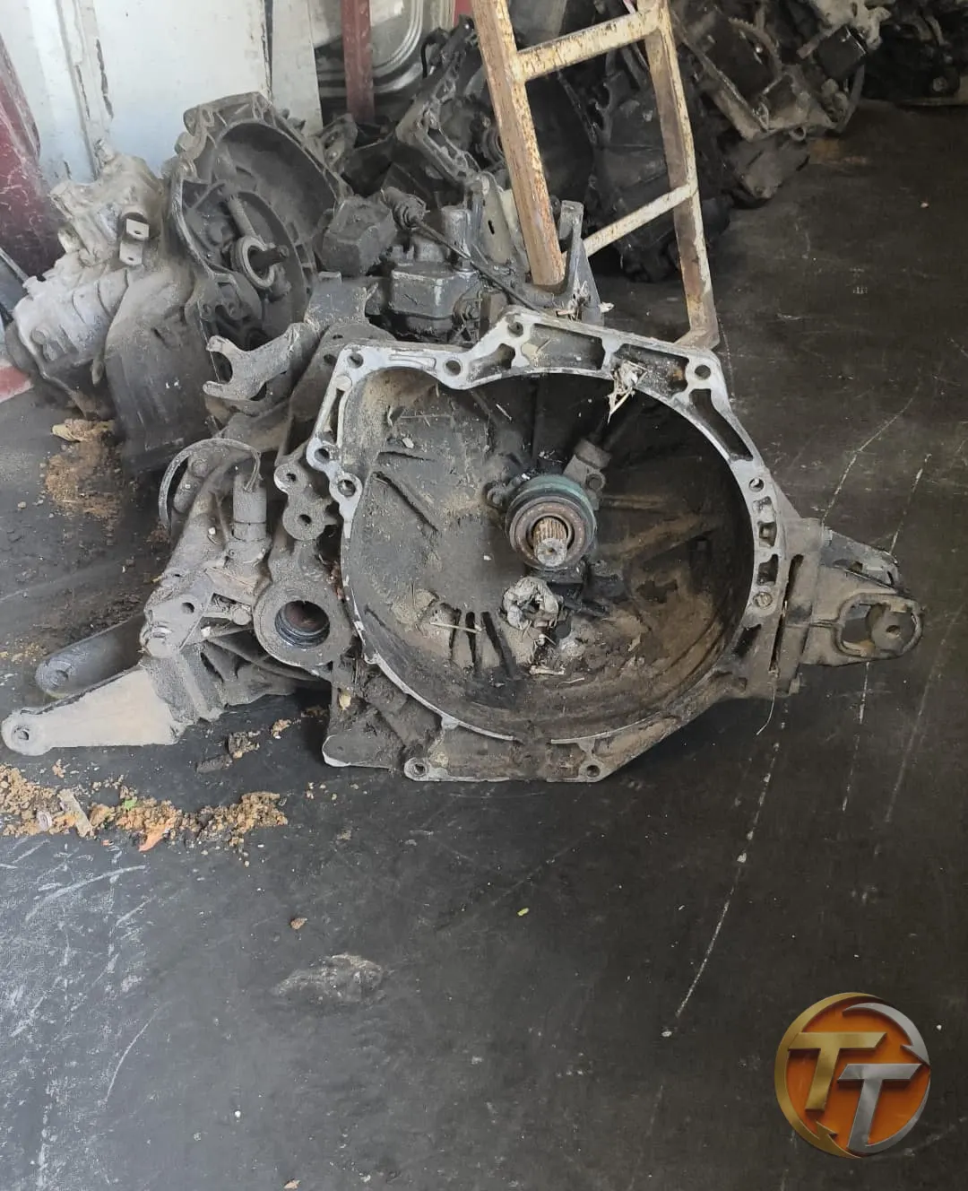 96 04 model Ford Mondeo 1.6 1.8 2000 uyumlu şanzıman