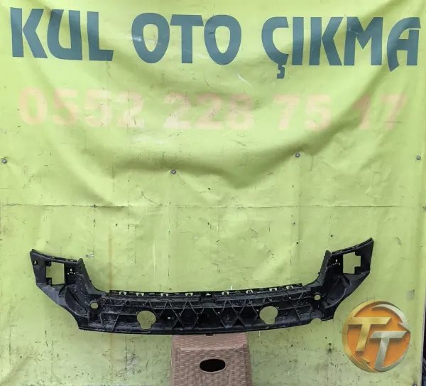 12 16 model Audi A5 arka tampon braketi
