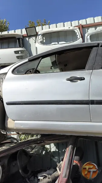 Peugeot 307 sol ön kapı 2004 model