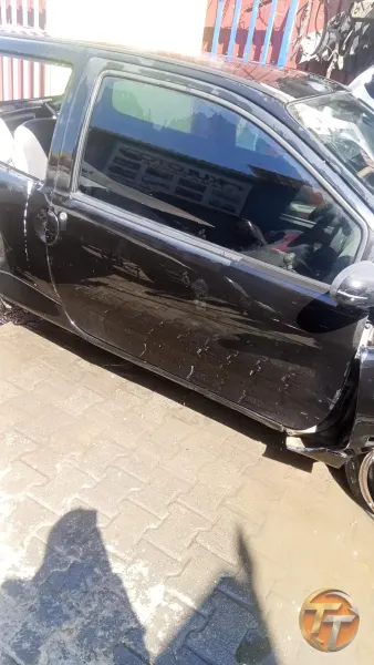 Twingo sağ ön kapı 2000 model