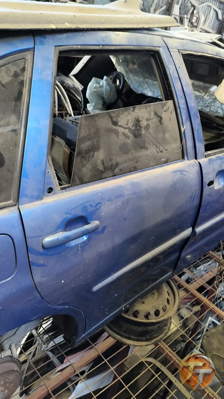 2000 model Volkswagen Polo classic sağ arka kapı dolu hatasız