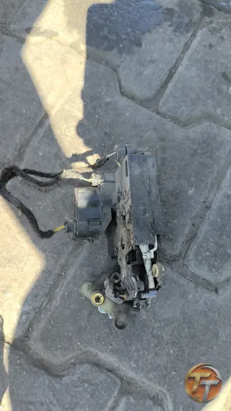 Fiat Marea sol ön kapı kilidi