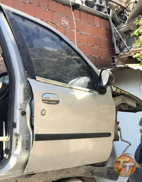 2007-2008 model Fiat Albea sağ ön kapı