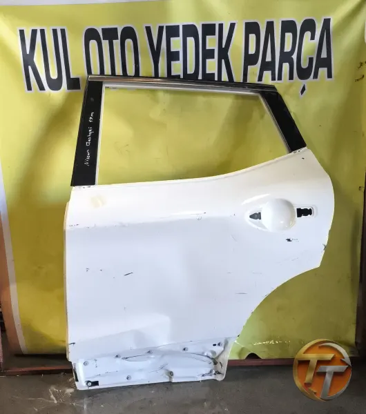 14 21 model Nissan Qashqai j11 sol arka kapı
