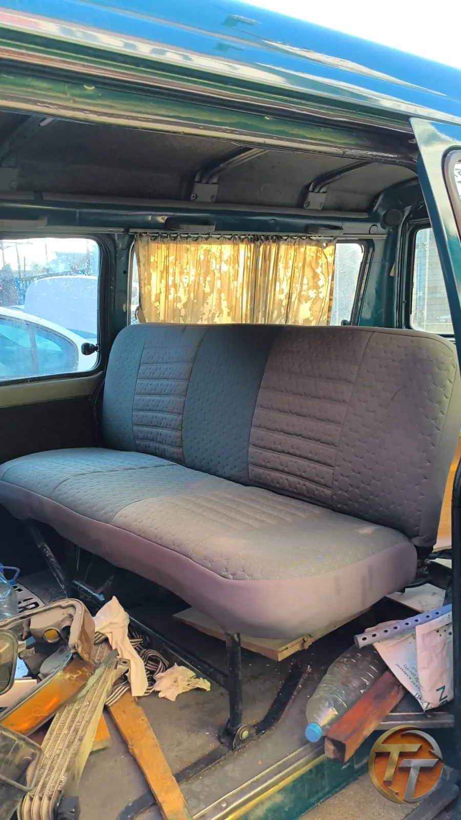 2000 model Mitsubishi l300 arka üstlü koltuk