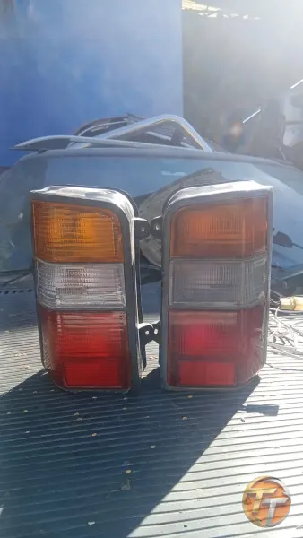 L300 stop 2000 model