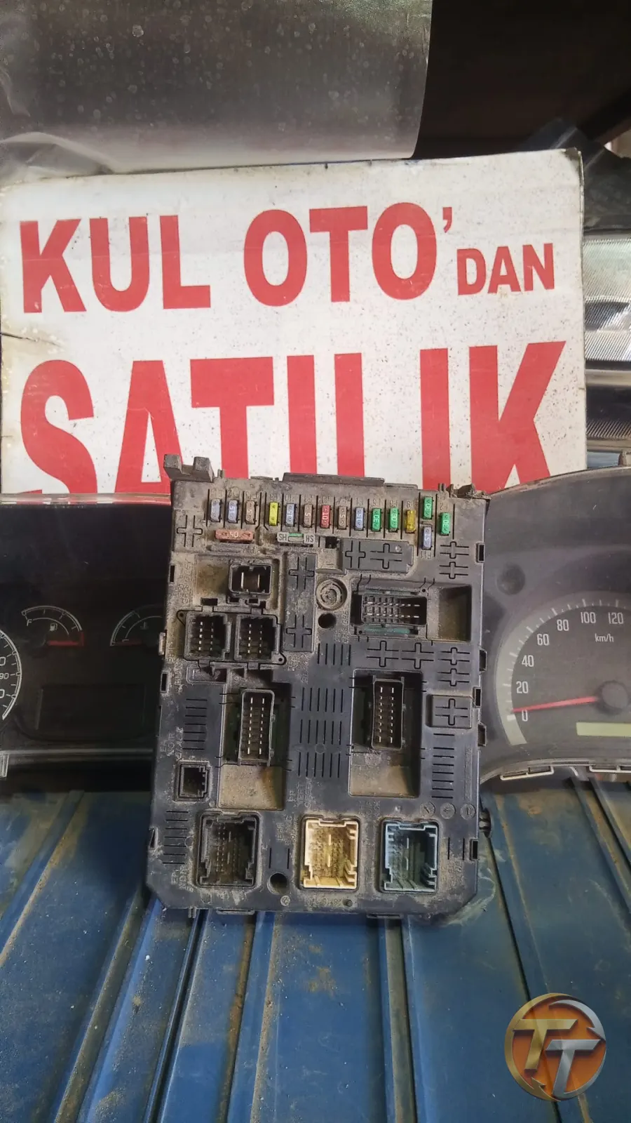 Peugeot 3008 sigorta kutusu