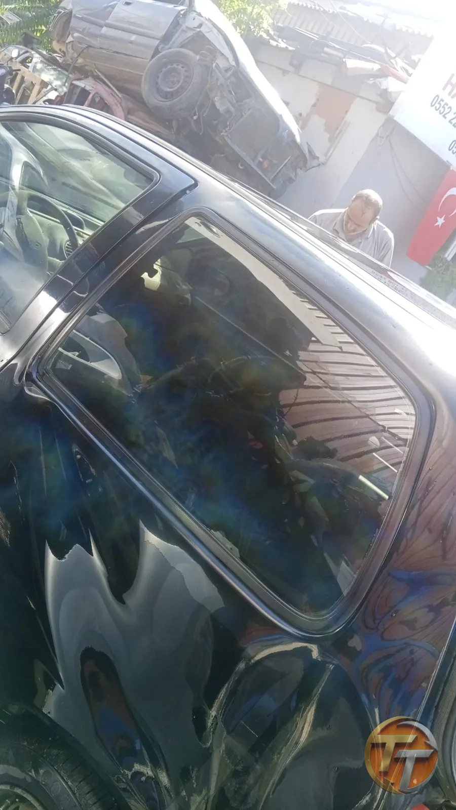 Sol arka kelebek camı