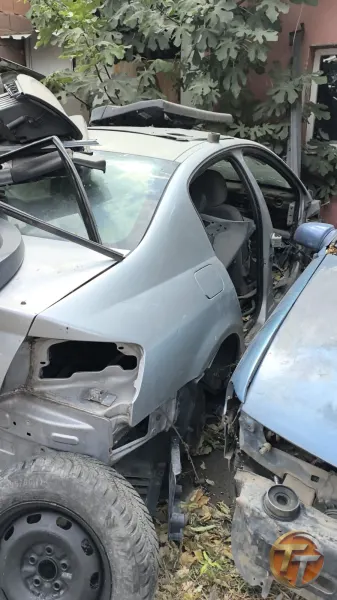 Peugeot 407 sağ arka kesme çamurluk