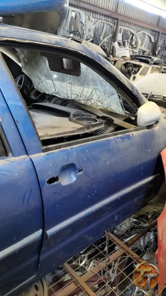 2000 model Volkswagen Polo klasik sağ ön dolu hatasız kapı