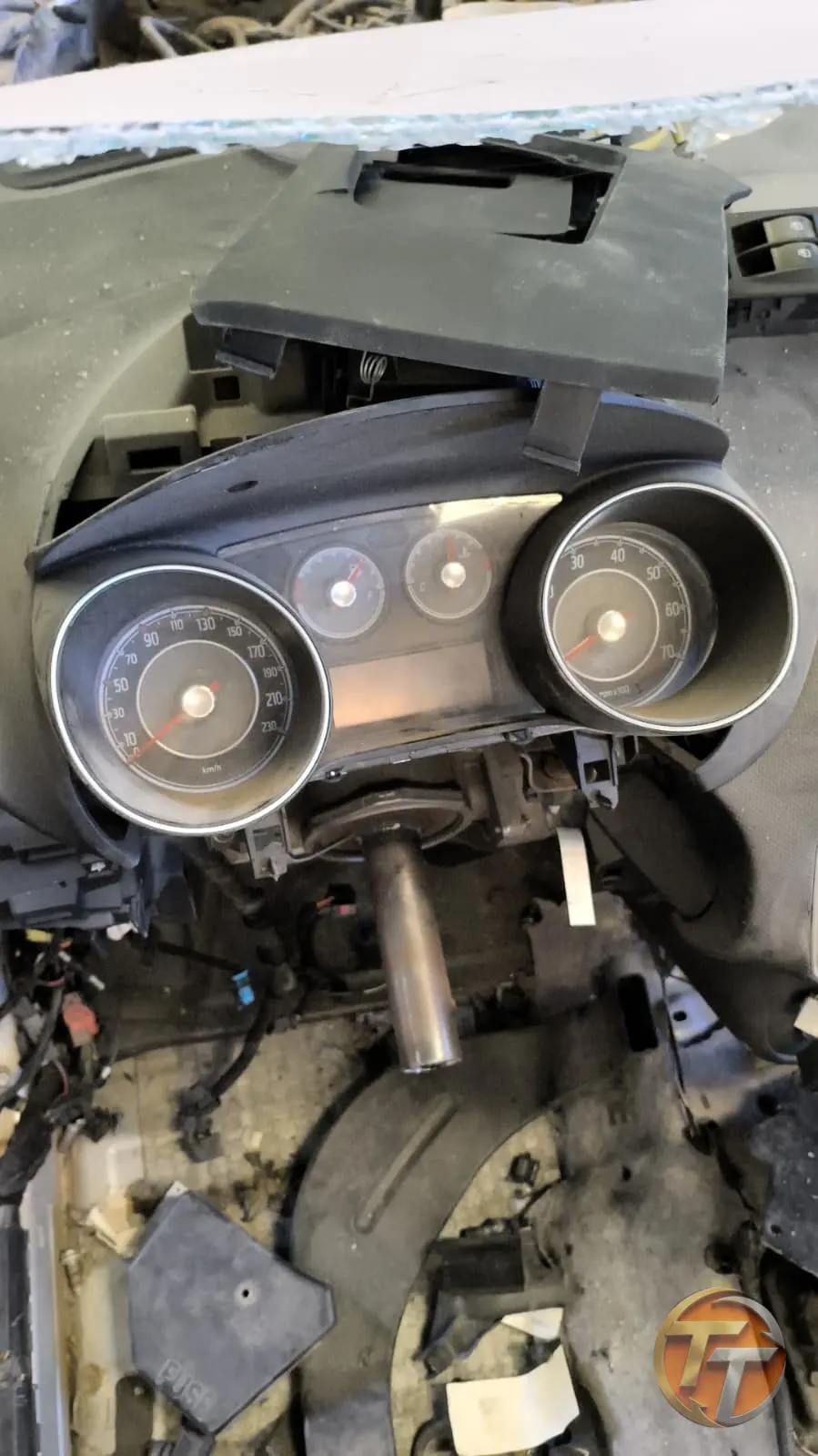 2011 model Fiat grand Punto gösterge saati