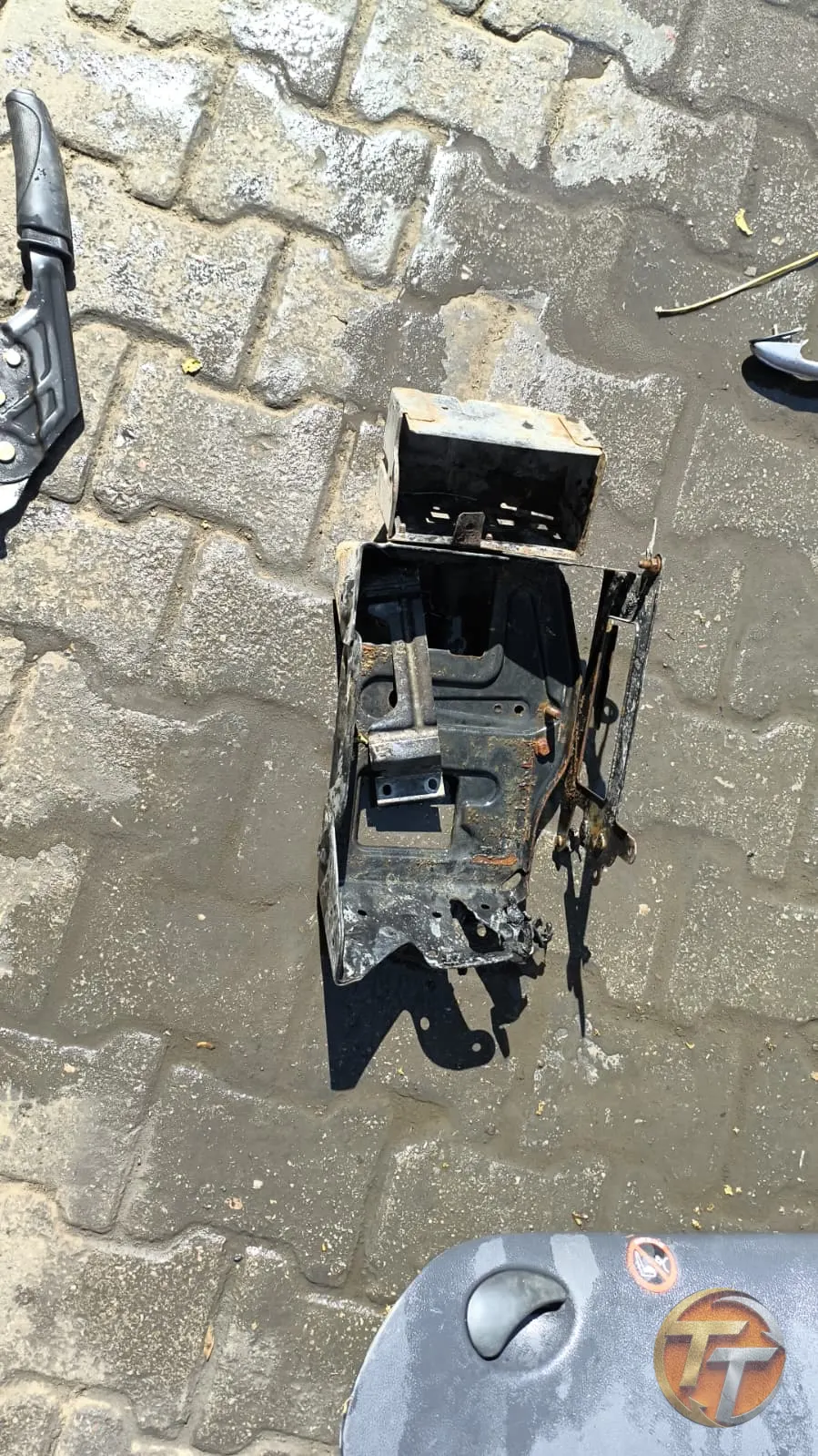 Fiat Marea akü alt tablosu