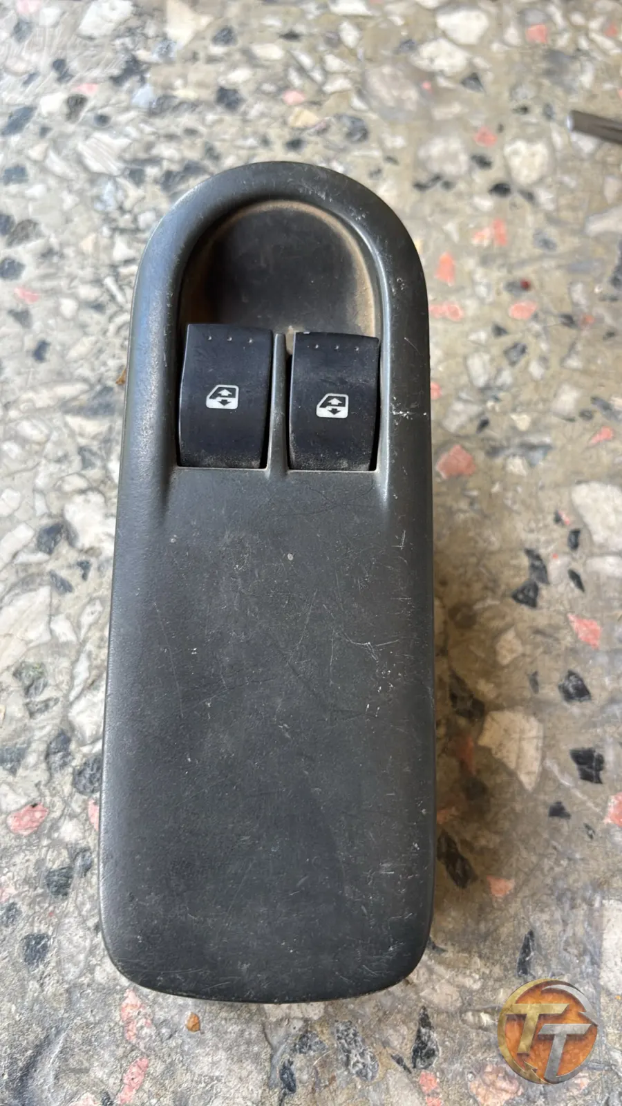 megane 2 sol ön cam düğme takımı orjınal