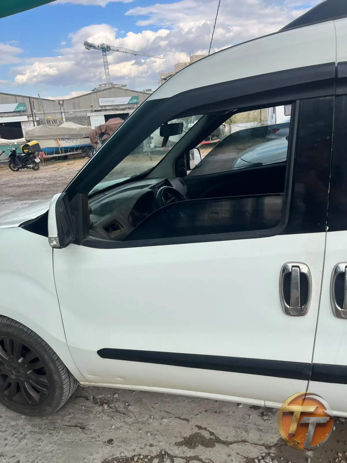 Fiat doblo sol ön kapı