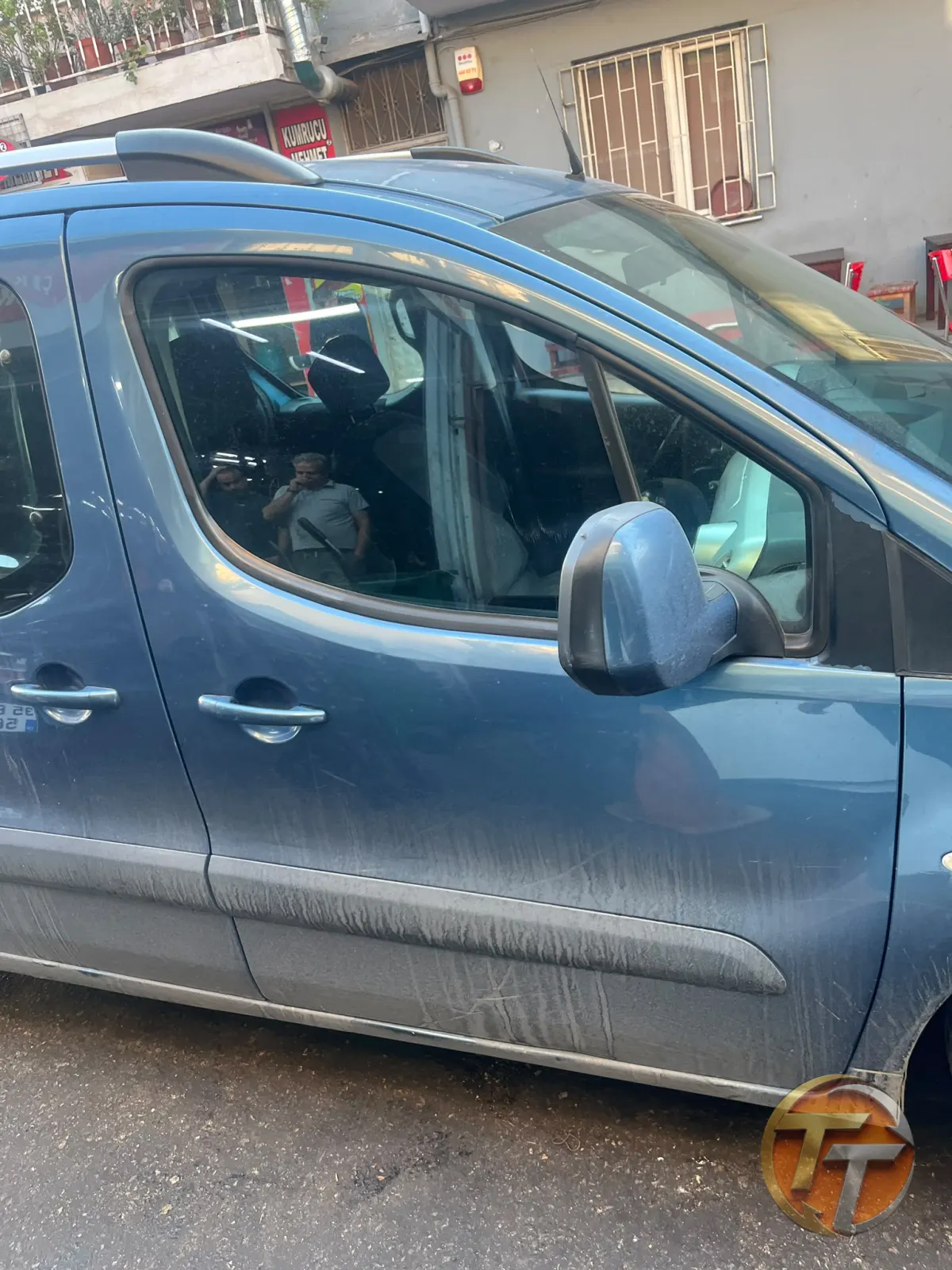 Citroen berlingo sağ ön kapı