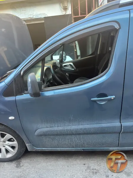 Citroen berlingo sol ön kapı