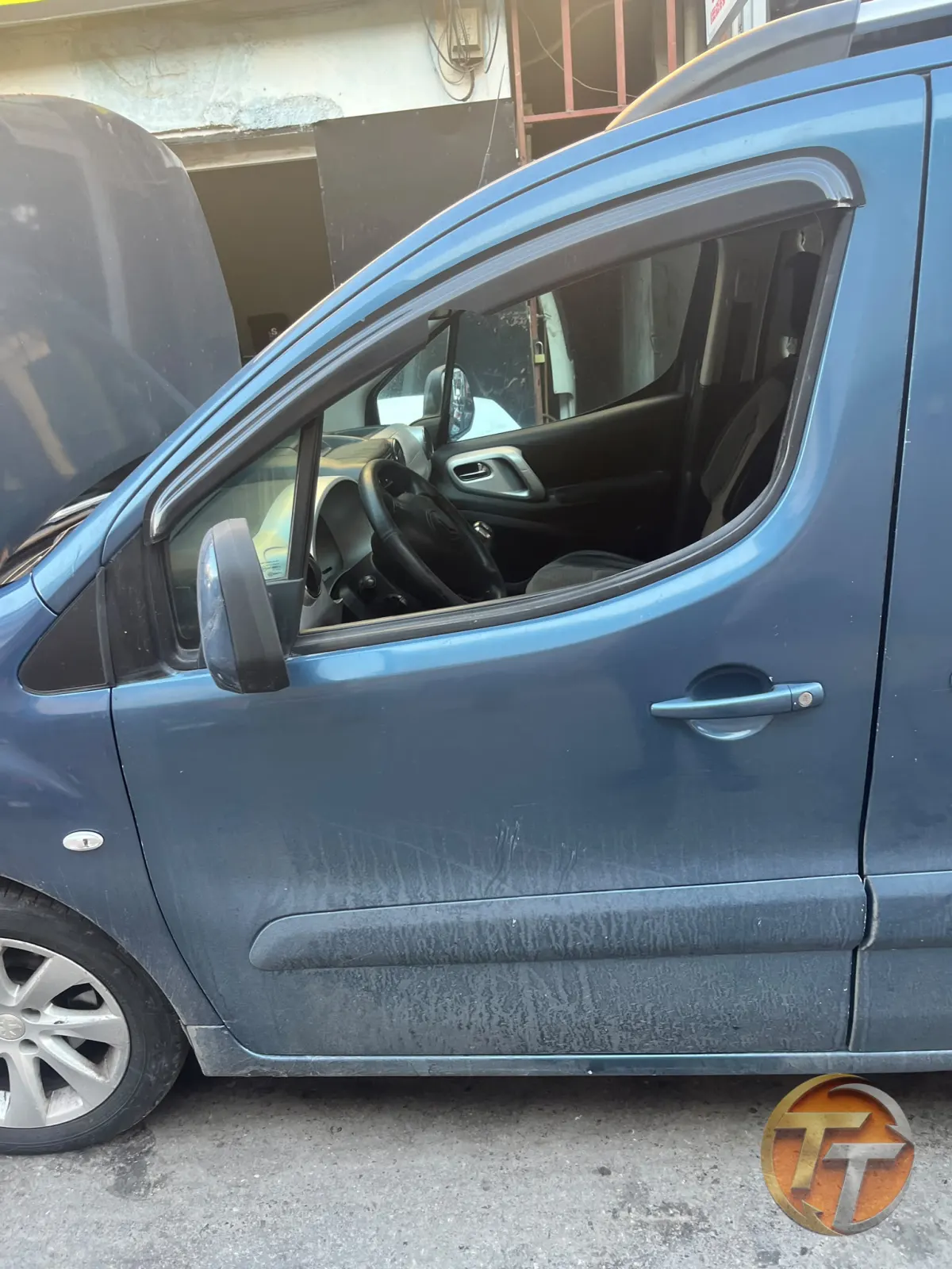 Citroen berlingo sol ön kapı