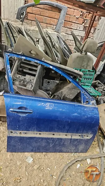 Renault Megane 2 sağ ön kapı